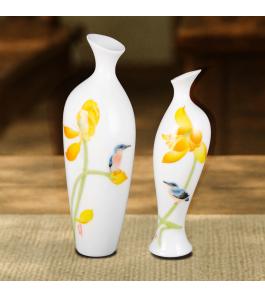 《比翼连枝》对眸瓶