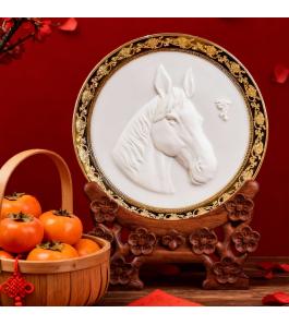 《十二生肖·马》浮雕瓷盘