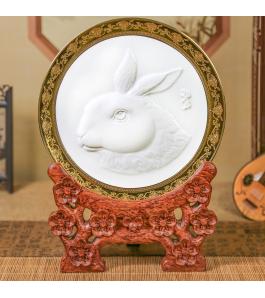 《十二生肖·兔》浮雕瓷盘