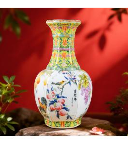 《六合纳千祥》六面瓶